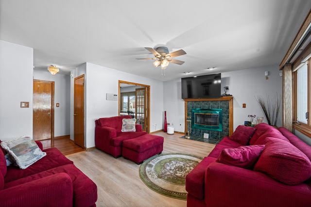 4862 Bay View Drive, Richton Park, IL 60471