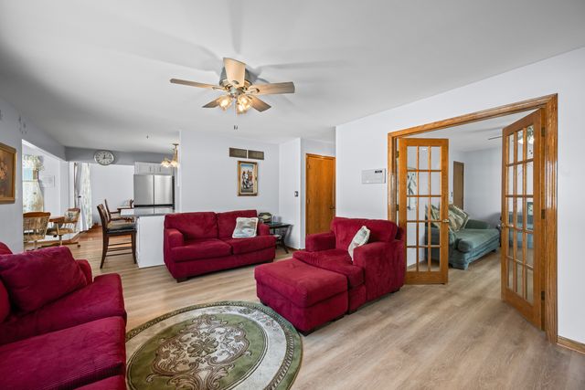 4862 Bay View Drive, Richton Park, IL 60471