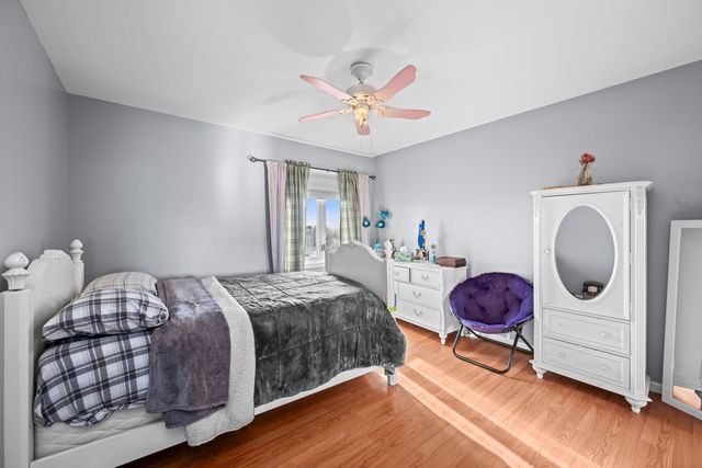 4862 Bay View Drive, Richton Park, IL 60471