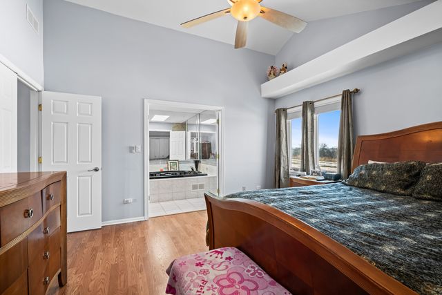 4862 Bay View Drive, Richton Park, IL 60471