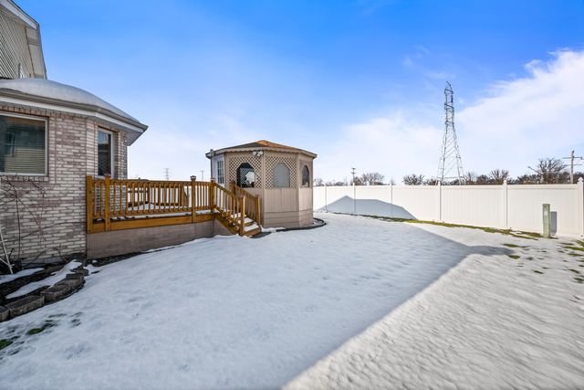 4862 Bay View Drive, Richton Park, IL 60471