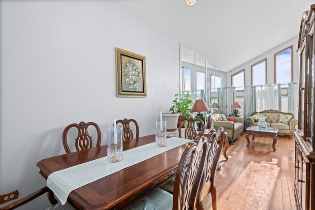 4862 Bay View Drive, Richton Park, IL 60471