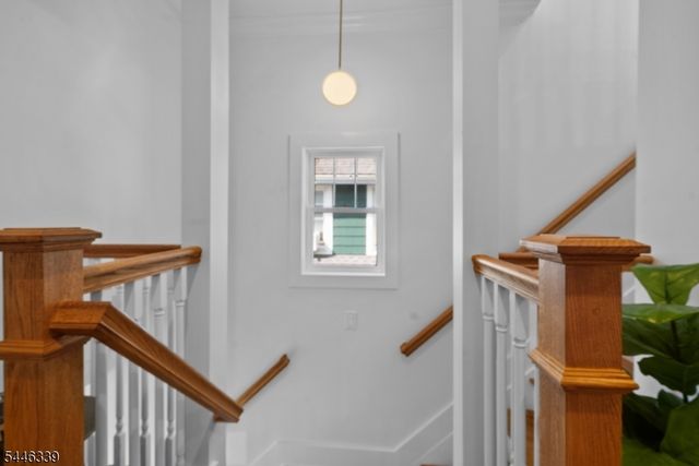 19 Manley Ter, Maplewood Twp., NJ 07040