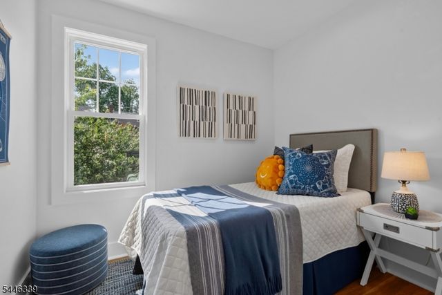 19 Manley Ter, Maplewood Twp., NJ 07040