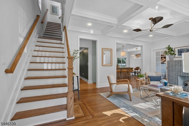 19 Manley Ter, Maplewood Twp., NJ 07040