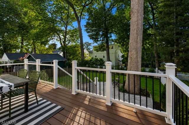 19 Manley Ter, Maplewood Twp., NJ 07040