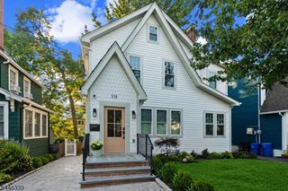 19 Manley Ter, Maplewood Twp., NJ 07040