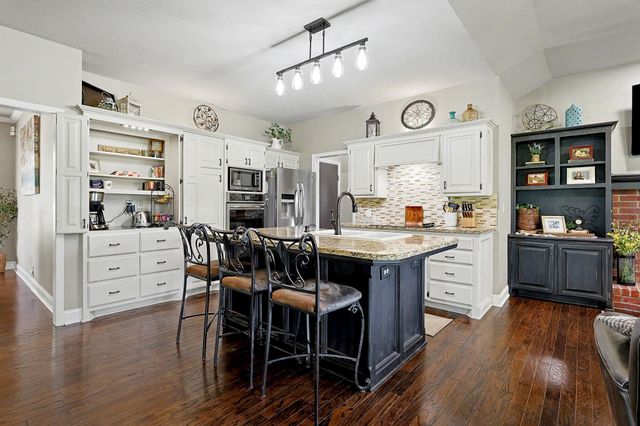 7716 W Central Park St., Wichita, KS 67205