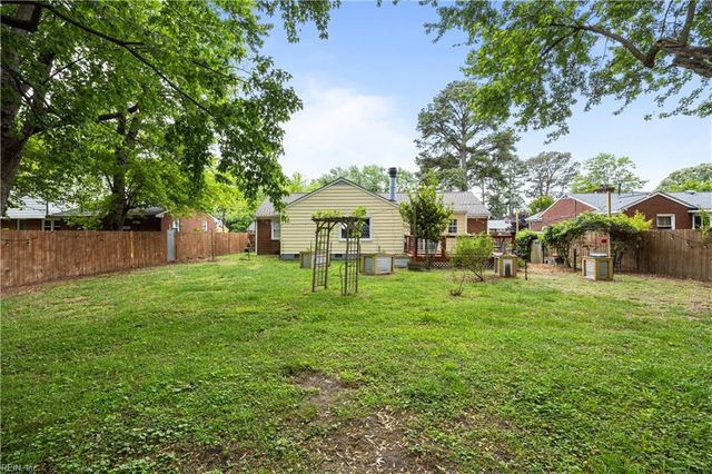 139 Eastwood DR, Newport News, VA 23602