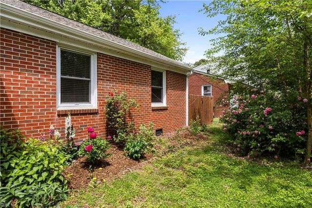 139 Eastwood DR, Newport News, VA 23602
