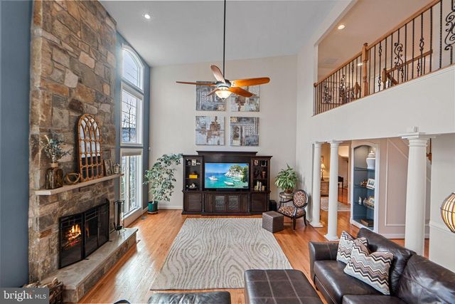 43423 MOUNTCASTLE DR, Chantilly, VA 20152