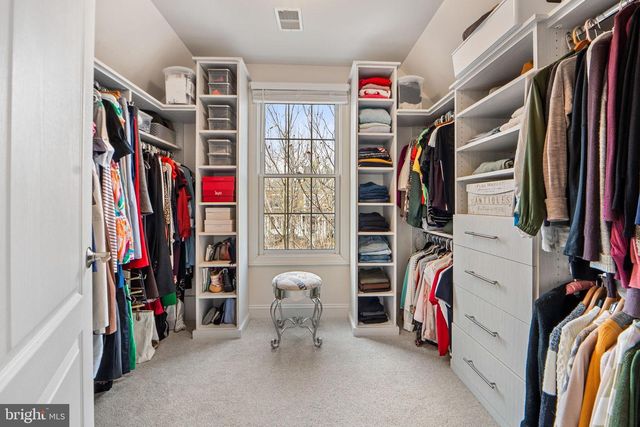 43423 MOUNTCASTLE DR, Chantilly, VA 20152