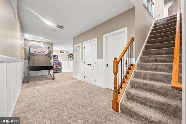 43423 MOUNTCASTLE DR, Chantilly, VA 20152