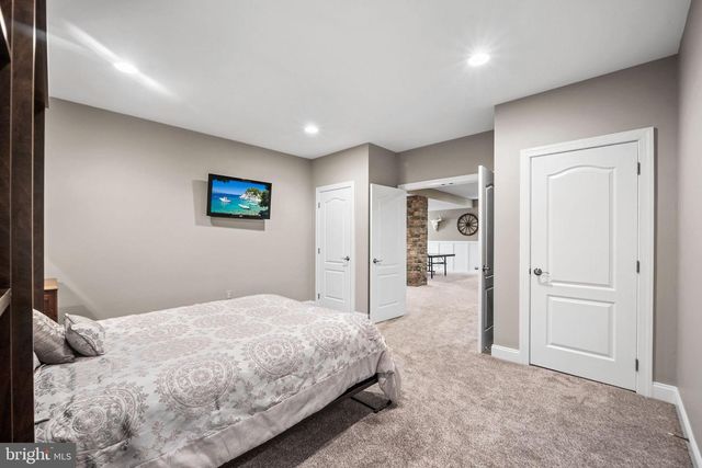 43423 MOUNTCASTLE DR, Chantilly, VA 20152