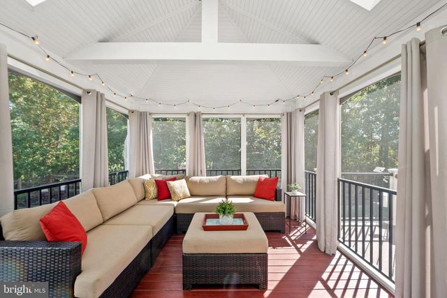 43423 MOUNTCASTLE DR, Chantilly, VA 20152