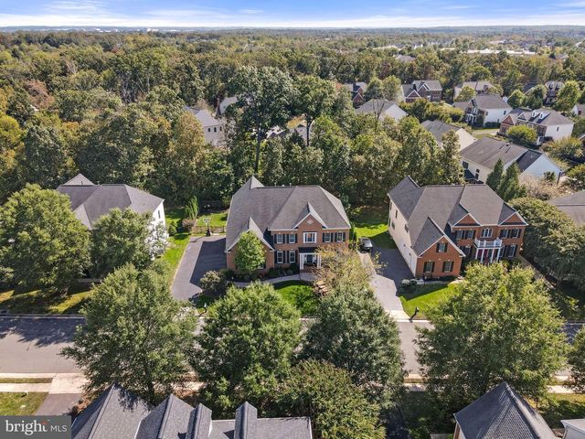 43423 MOUNTCASTLE DR, Chantilly, VA 20152