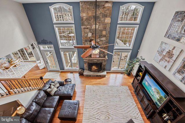 43423 MOUNTCASTLE DR, Chantilly, VA 20152