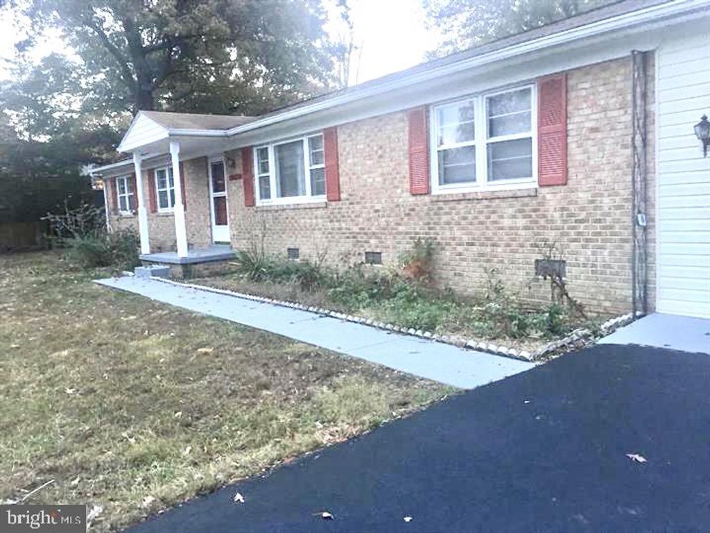 10925 MOORE ST, Waldorf, MD 20603
