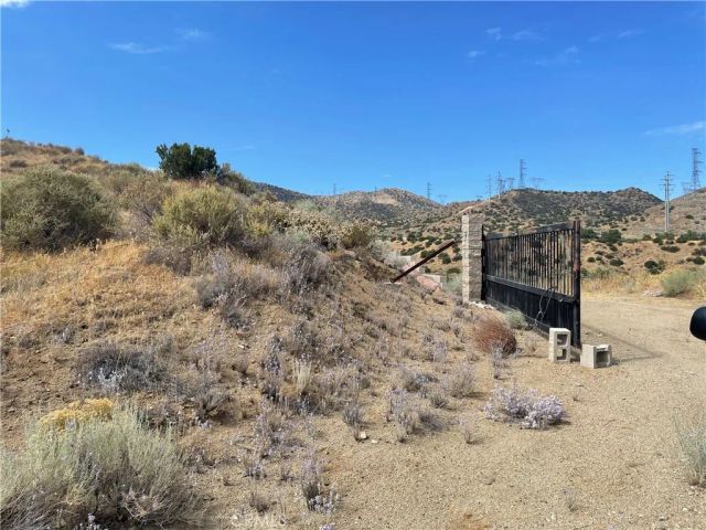 32952 Angeles Forest Highway, Palmdale, CA 93550