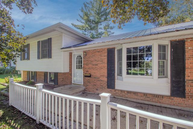 310 S Concord AVENUE, Watertown, WI 53094