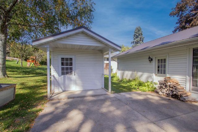 310 S Concord AVENUE, Watertown, WI 53094