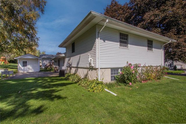 310 S Concord AVENUE, Watertown, WI 53094
