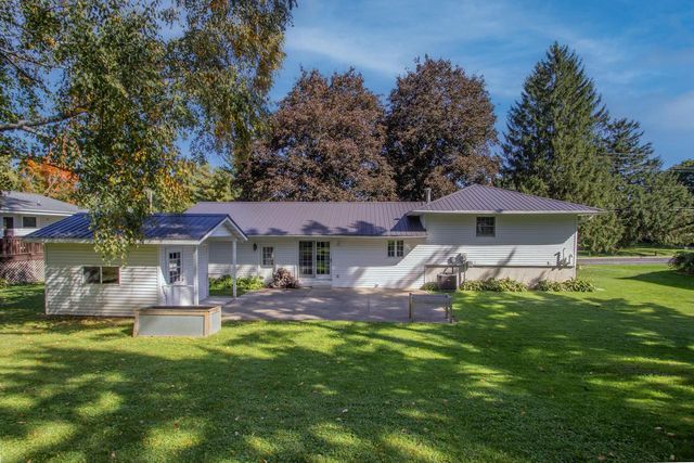 310 S Concord AVENUE, Watertown, WI 53094