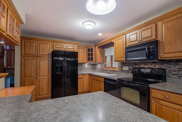 310 S Concord AVENUE, Watertown, WI 53094