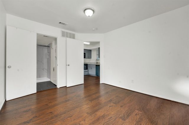 3121 Sondra Drive 205, Fort Worth, TX 76107