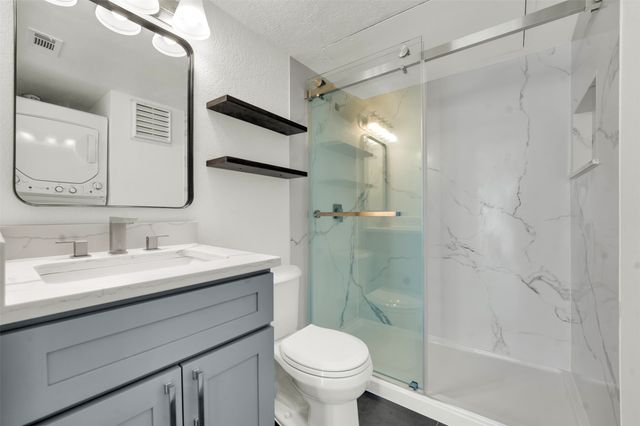 3121 Sondra Drive 205, Fort Worth, TX 76107