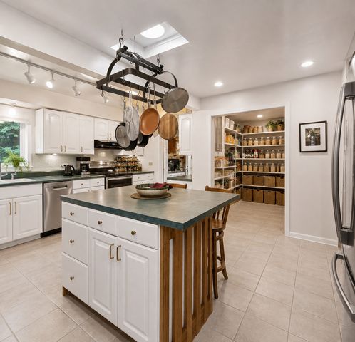 125 N Park Boulevard, Glen Ellyn, IL 60137