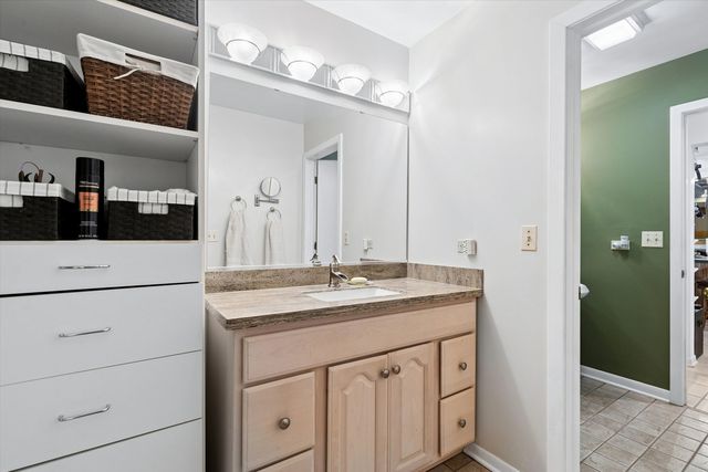 125 N Park Boulevard, Glen Ellyn, IL 60137
