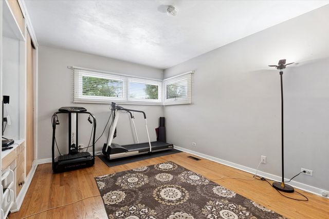 125 N Park Boulevard, Glen Ellyn, IL 60137