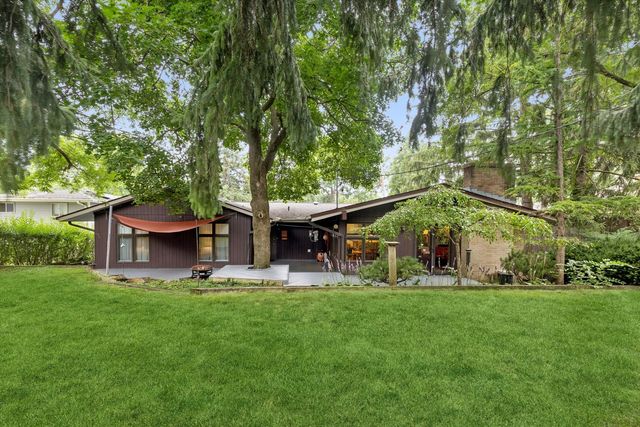 125 N Park Boulevard, Glen Ellyn, IL 60137