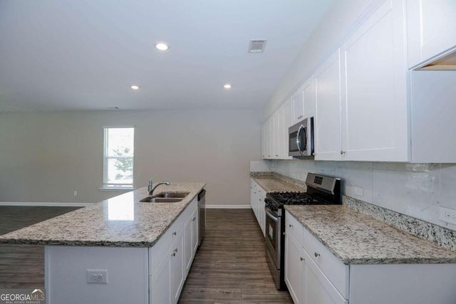 4355 Magpie Drive, Hoschton, GA 30548