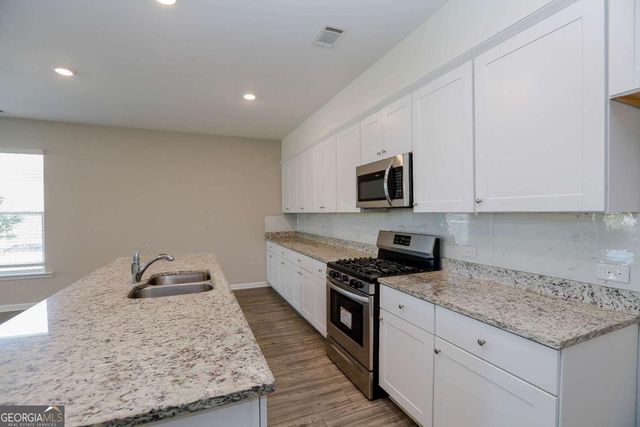 4355 Magpie Drive, Hoschton, GA 30548
