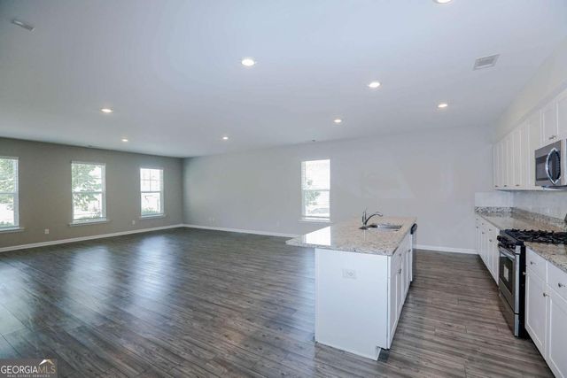 4355 Magpie Drive, Hoschton, GA 30548