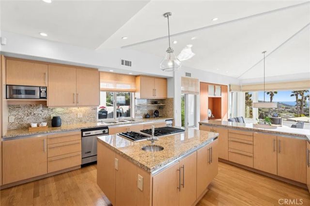 1598 Skyline Drive, Laguna Beach, CA 92651