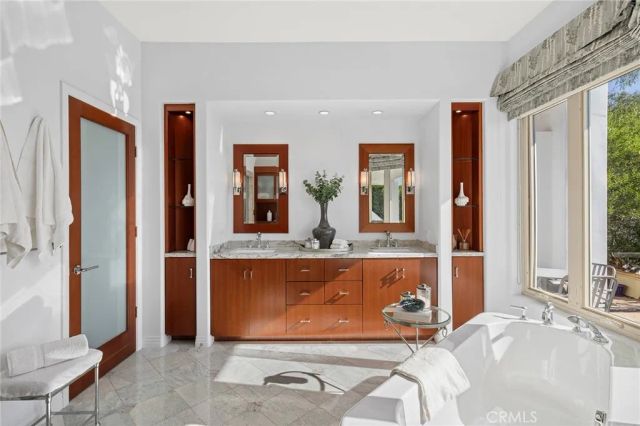 1598 Skyline Drive, Laguna Beach, CA 92651