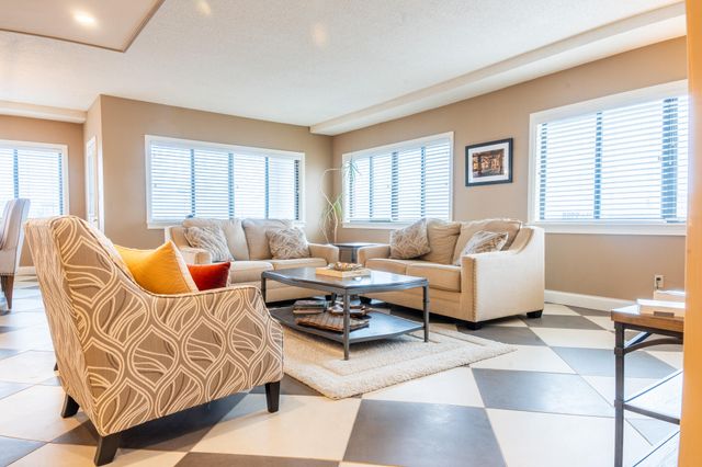 355 S Broadway 305, Lexington, KY 40508