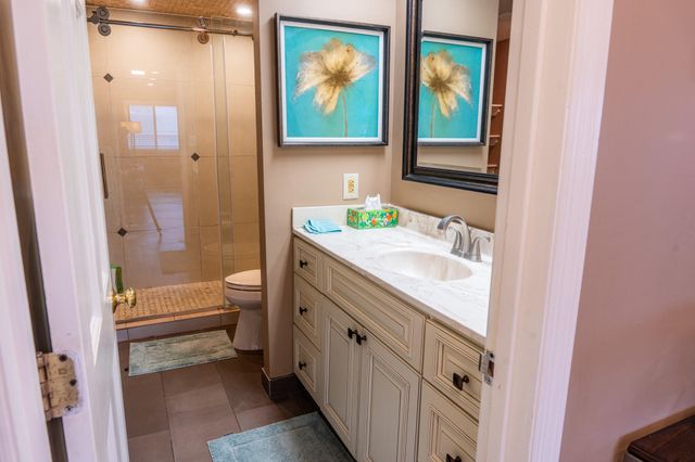 355 S Broadway 305, Lexington, KY 40508