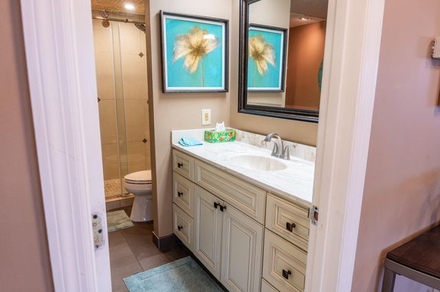 355 S Broadway 305, Lexington, KY 40508