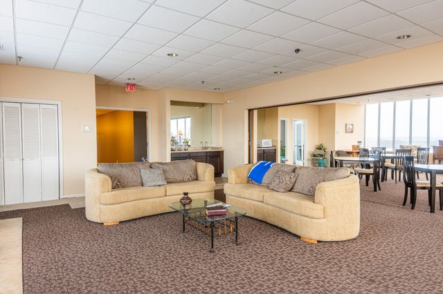 355 S Broadway 305, Lexington, KY 40508