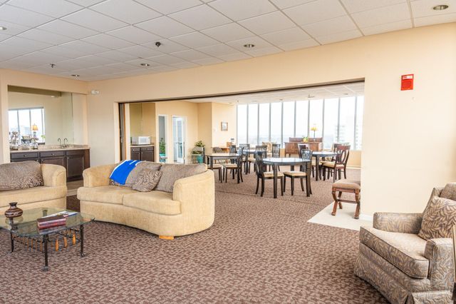 355 S Broadway 305, Lexington, KY 40508