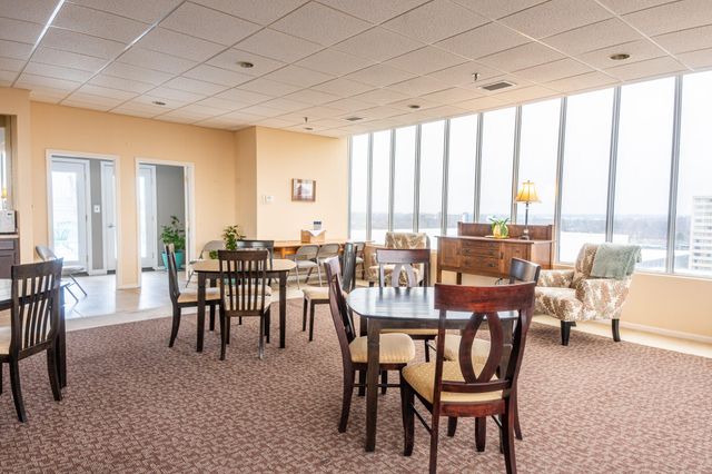 355 S Broadway 305, Lexington, KY 40508