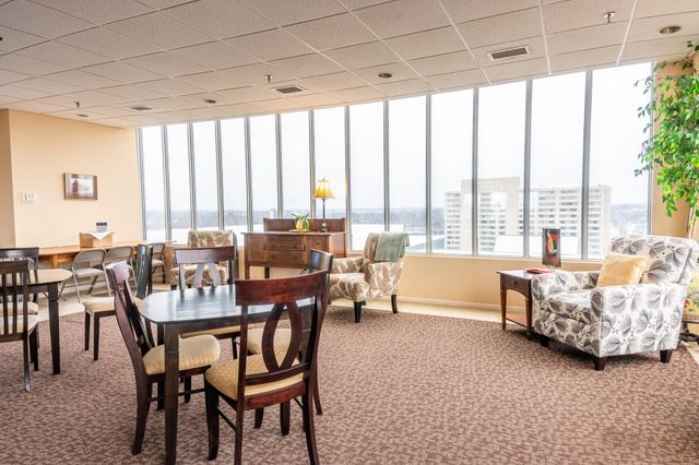 355 S Broadway 305, Lexington, KY 40508