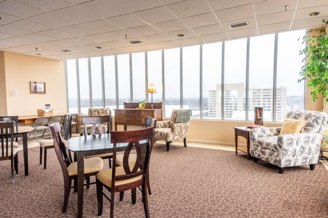 355 S Broadway 305, Lexington, KY 40508