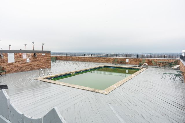 355 S Broadway 305, Lexington, KY 40508