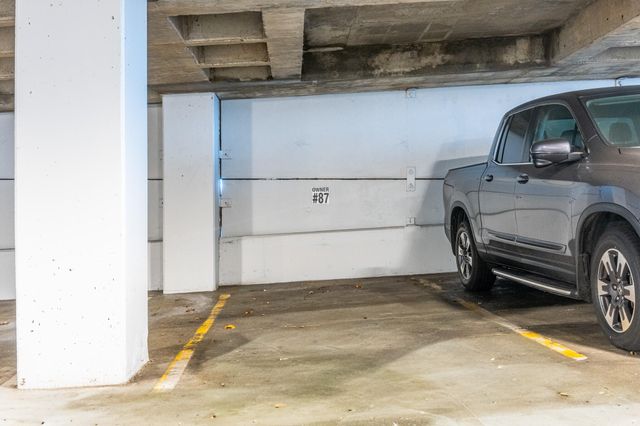 355 S Broadway 305, Lexington, KY 40508