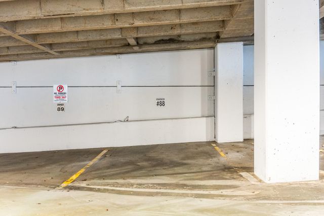 355 S Broadway 305, Lexington, KY 40508